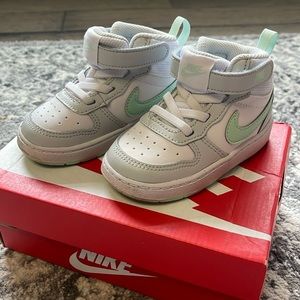 Toddler Nike Court Borough Mids 6C